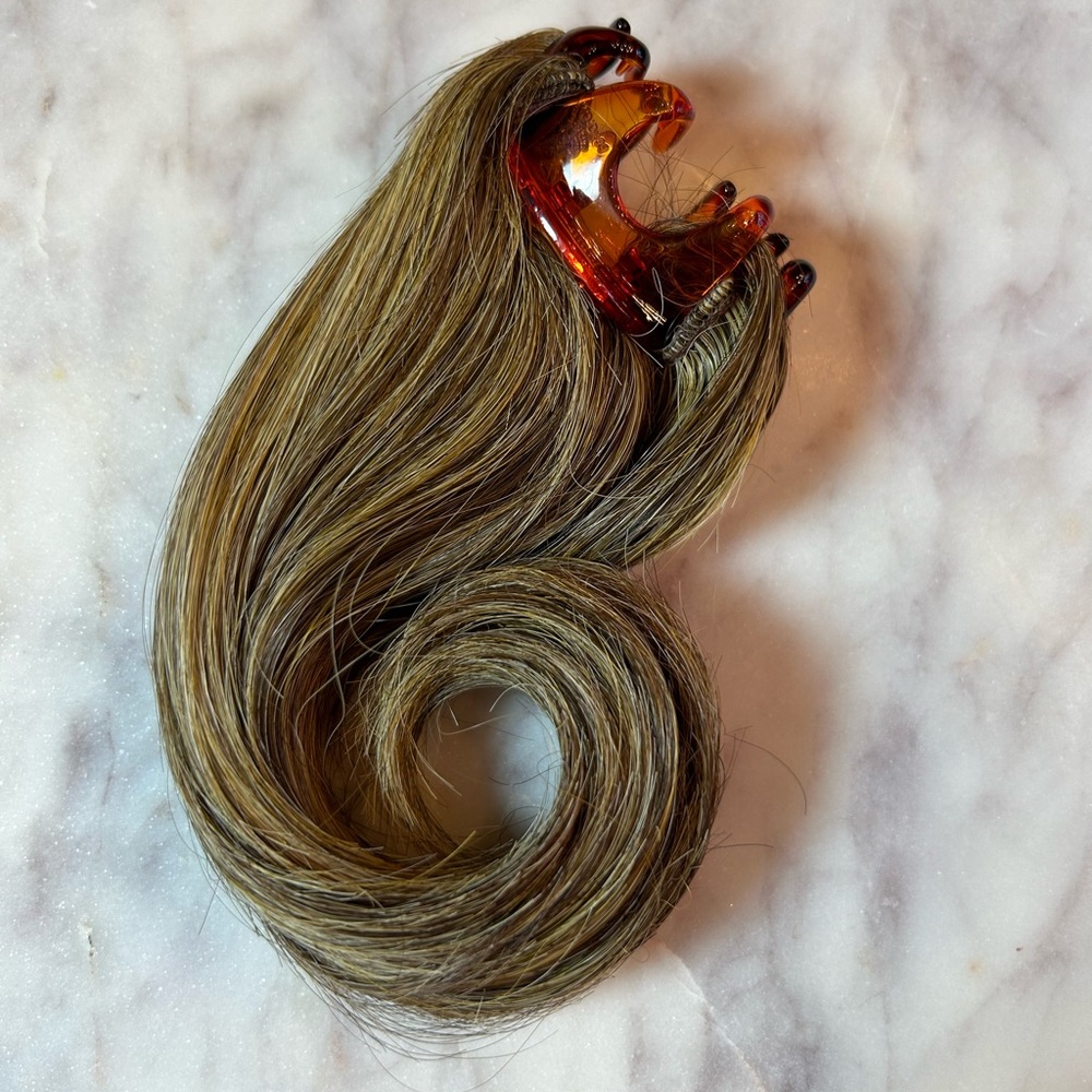 JuvaBun Clip Ponytail
